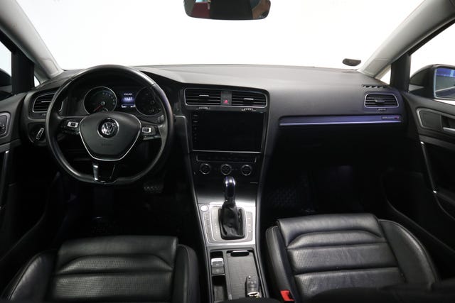 2018 VOLKSWAGEN GOLF - 8