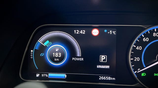 2018 NISSAN LEAF - 8