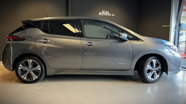 SJNFAAZE1U0035392 2018 NISSAN LEAF-2