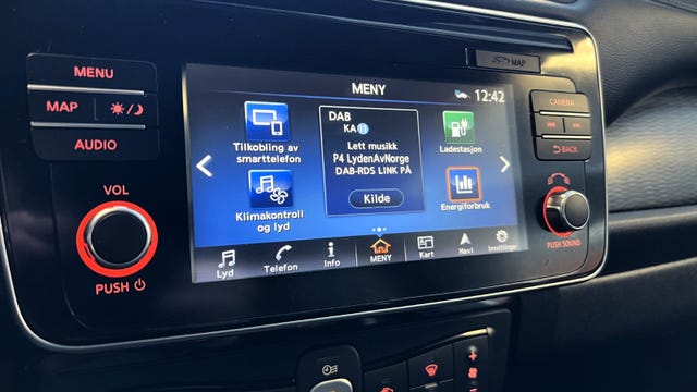 2018 NISSAN LEAF - 10