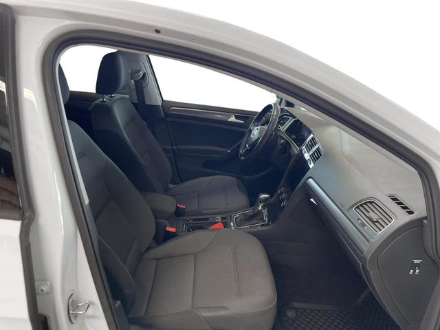 2019 VOLKSWAGEN GOLF - 23