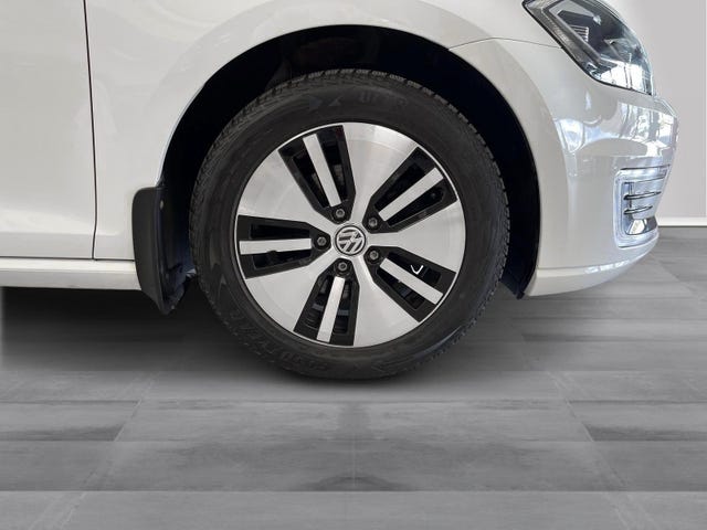 2019 VOLKSWAGEN GOLF - 24