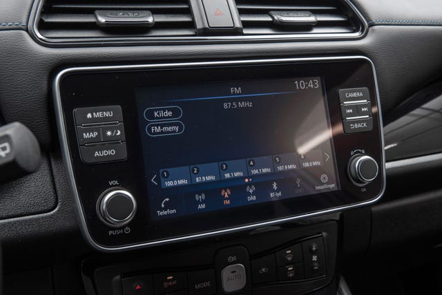 2022 NISSAN LEAF - 22