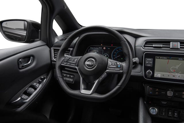 2022 NISSAN LEAF - 14