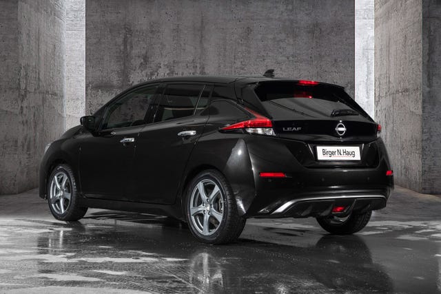 2022 NISSAN LEAF - 9