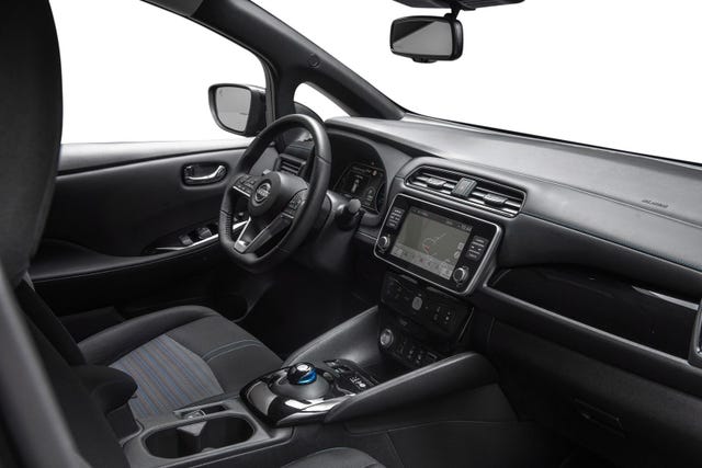 2022 NISSAN LEAF - 25