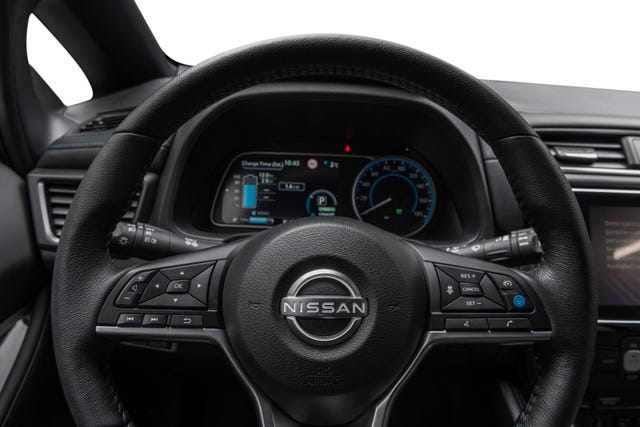 2022 NISSAN LEAF - 15