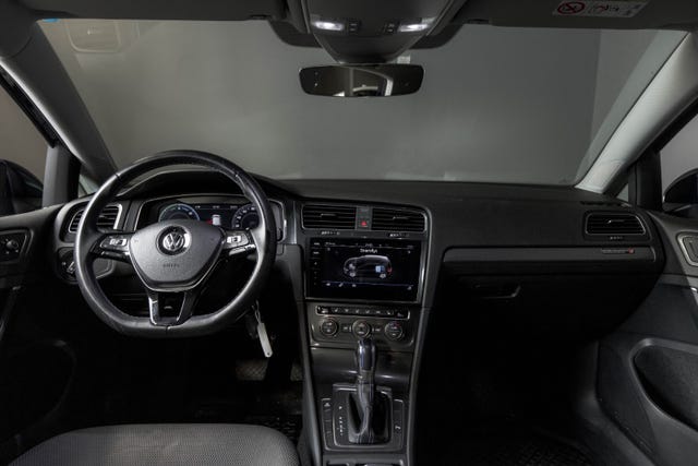 2018 VOLKSWAGEN GOLF - 10