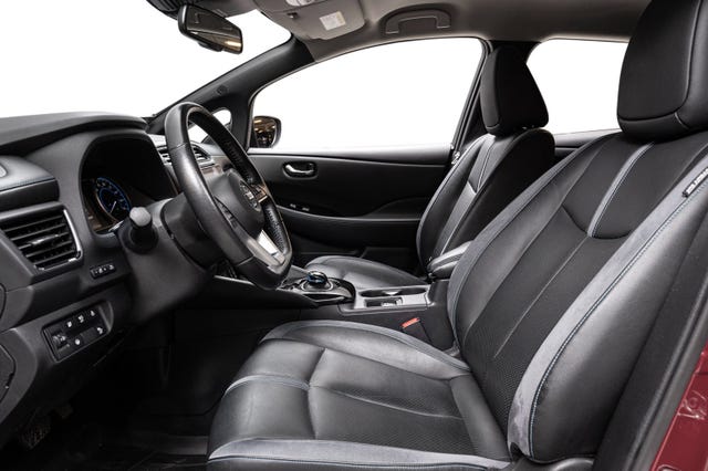 2021 NISSAN LEAF - 18