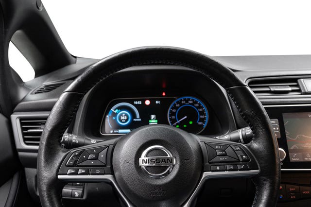 2021 NISSAN LEAF - 12