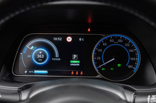 2021 NISSAN LEAF - 15