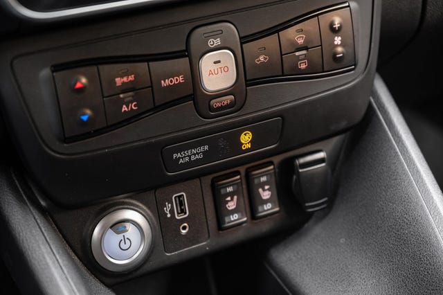 2021 NISSAN LEAF - 18