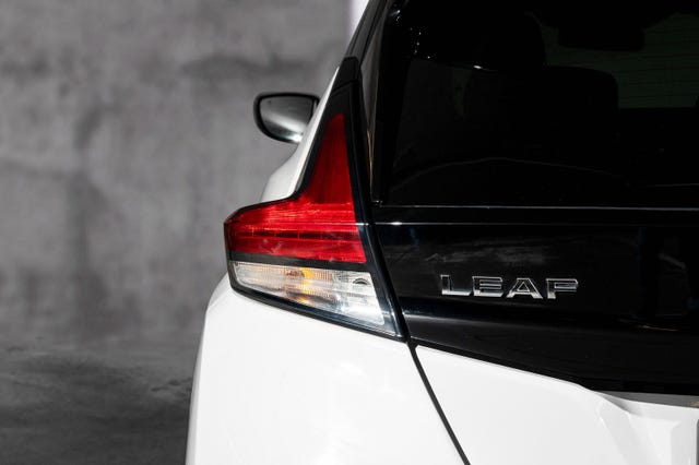 2021 NISSAN LEAF - 8