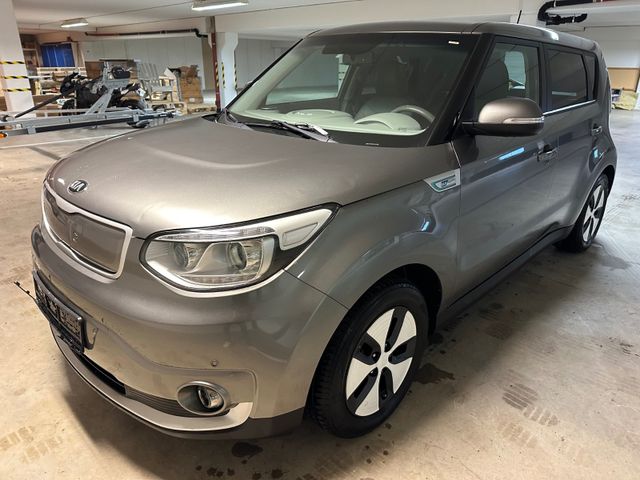 KNAJX81EFG7017531 2017 KIA SOUL-3