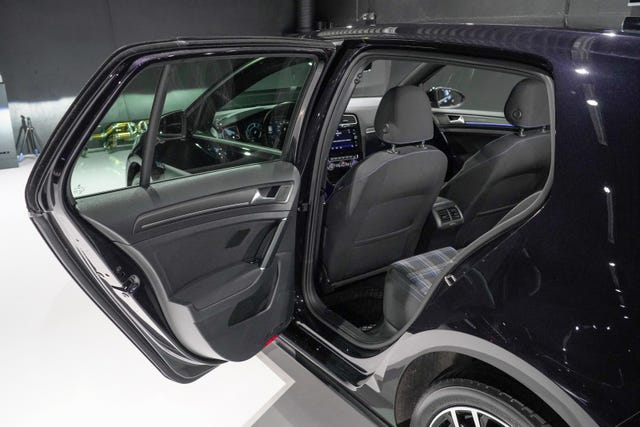 2018 VOLKSWAGEN GOLF - 64