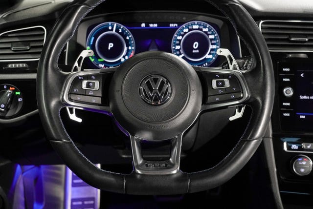 2018 VOLKSWAGEN GOLF - 28