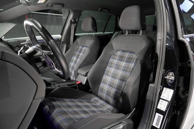 2018 VOLKSWAGEN GOLF - 21