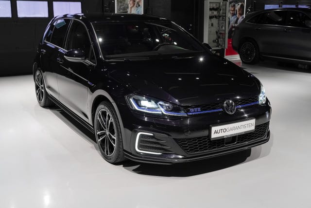 2018 VOLKSWAGEN GOLF - 12