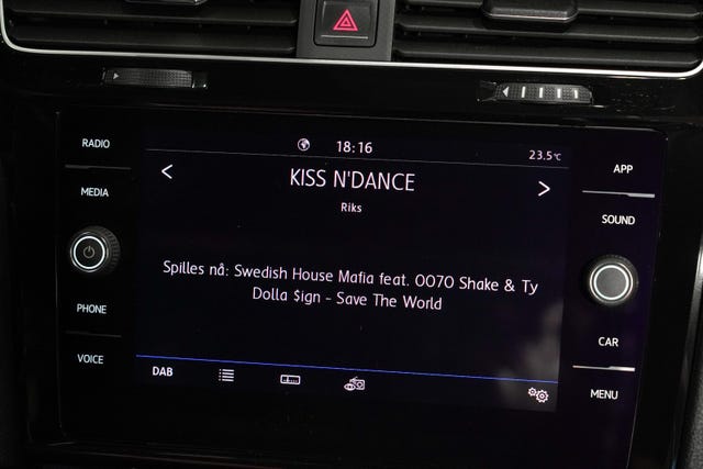 2018 VOLKSWAGEN GOLF - 53
