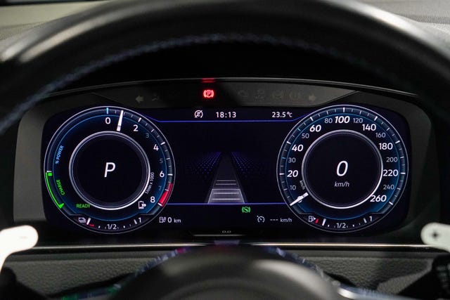 2018 VOLKSWAGEN GOLF - 39