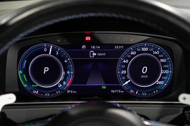 2018 VOLKSWAGEN GOLF - 50