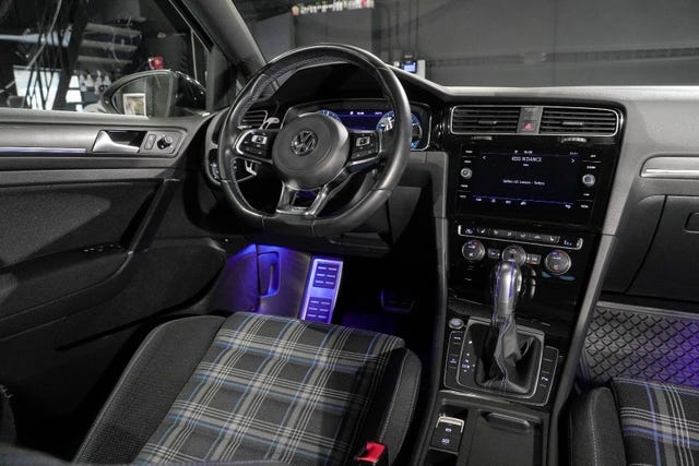 2018 VOLKSWAGEN GOLF - 29