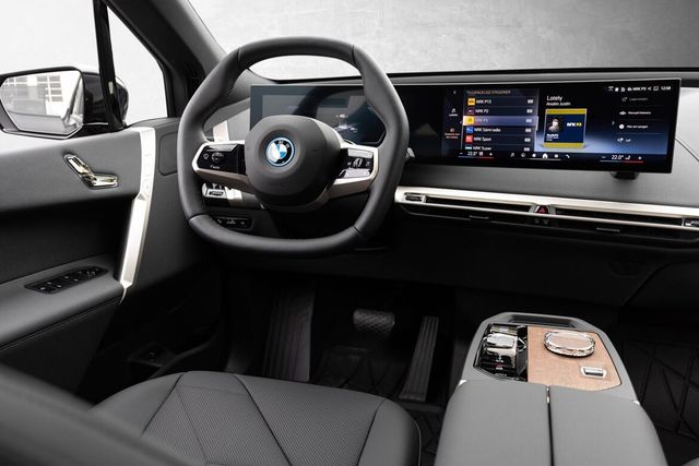 2024 BMW IX XDRIVE 50 - 31