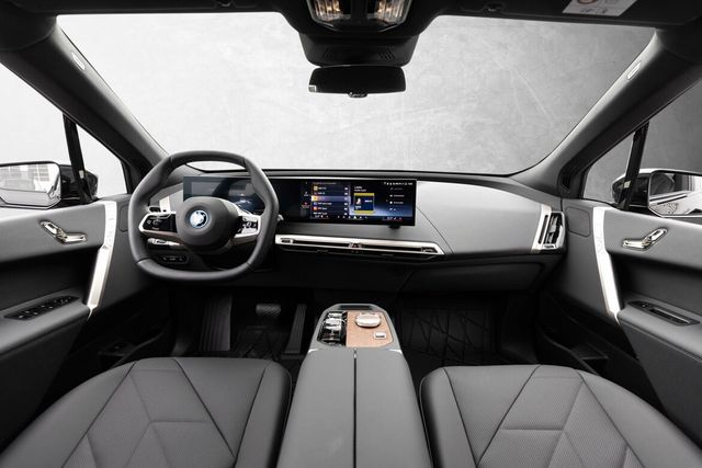 2024 BMW IX XDRIVE 50 - 26