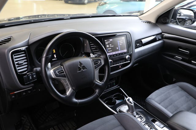 2020 MITSUBISHI OUTLANDER - 24