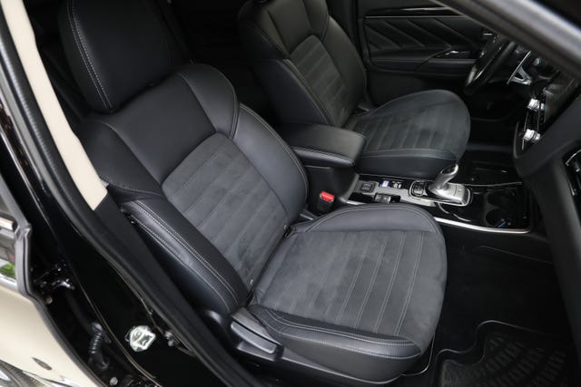 2020 MITSUBISHI OUTLANDER - 22