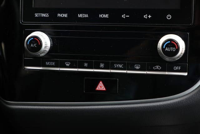 2020 MITSUBISHI OUTLANDER - 18