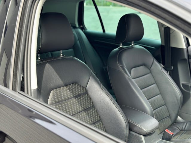 2019 VOLKSWAGEN GOLF - 25