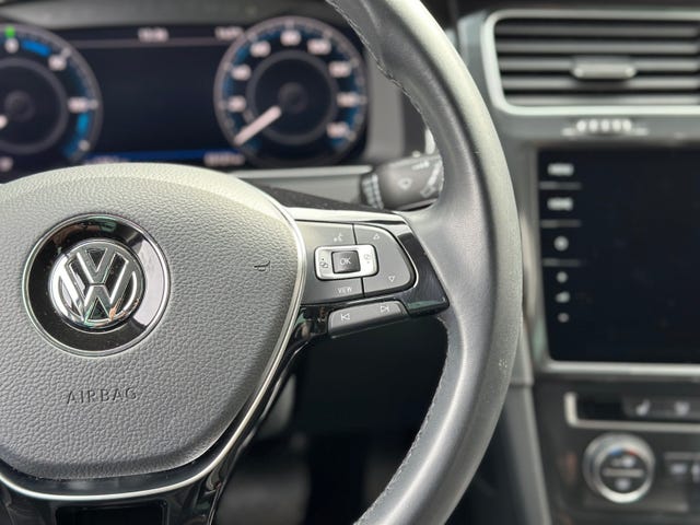2019 VOLKSWAGEN GOLF - 16