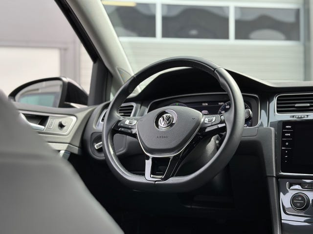 2019 VOLKSWAGEN GOLF - 13