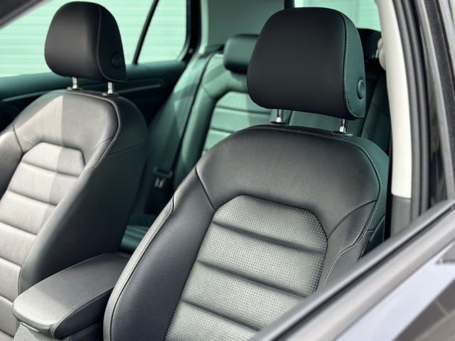 2019 VOLKSWAGEN GOLF - 23