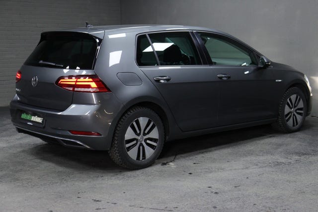 2018 VOLKSWAGEN GOLF - 10