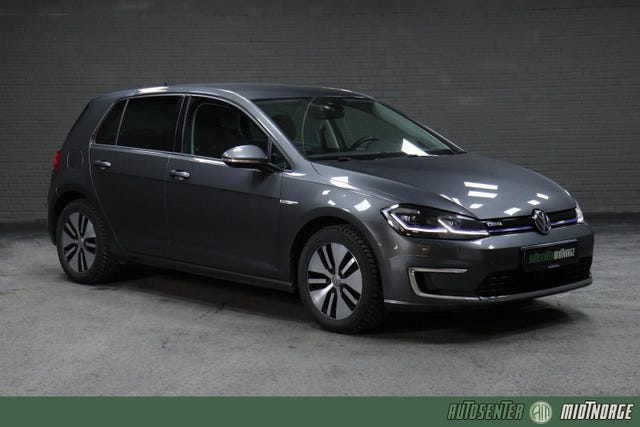 WVWZZZAUZJ8900449 2018 VOLKSWAGEN GOLF-0