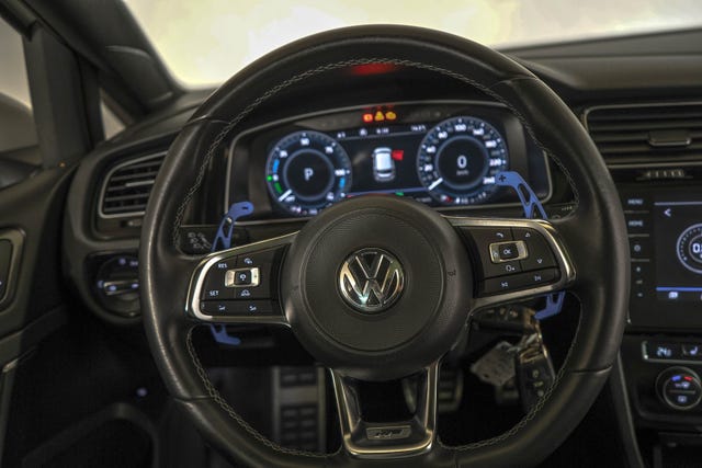 2018 VOLKSWAGEN GOLF - 27