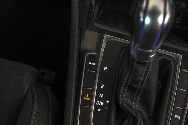 2018 VOLKSWAGEN GOLF - 30