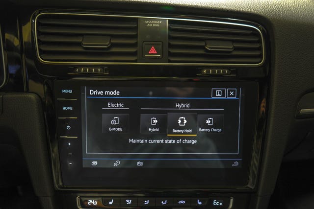 2018 VOLKSWAGEN GOLF - 36