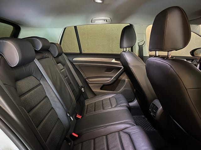 2019 VOLKSWAGEN GOLF - 23