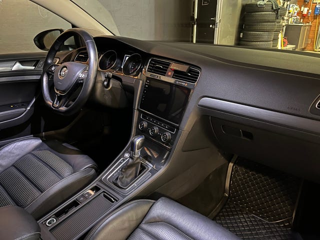 2019 VOLKSWAGEN GOLF - 20