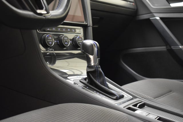 2019 VOLKSWAGEN GOLF - 59