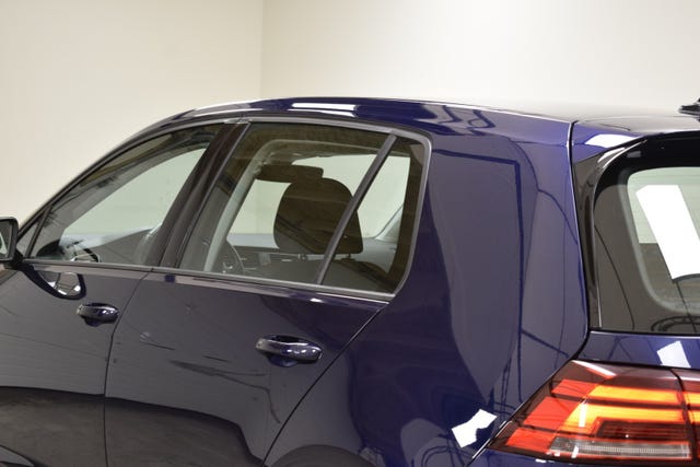 2019 VOLKSWAGEN GOLF - 18