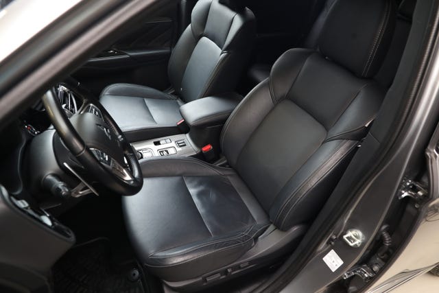 2020 MITSUBISHI OUTLANDER - 28