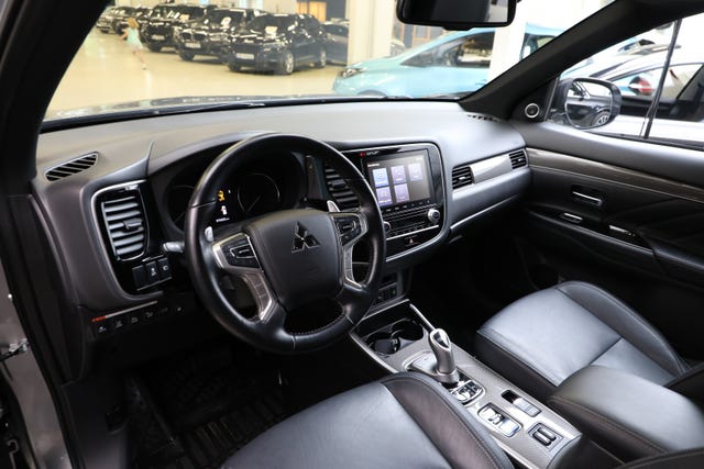 2020 MITSUBISHI OUTLANDER - 25