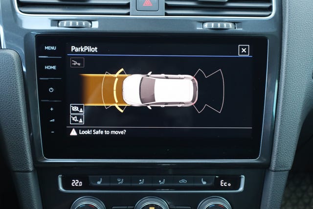 2019 VOLKSWAGEN GOLF - 23