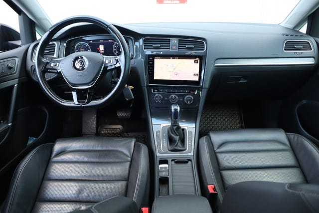 2019 VOLKSWAGEN GOLF - 28
