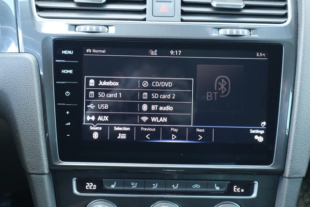 2019 VOLKSWAGEN GOLF - 17
