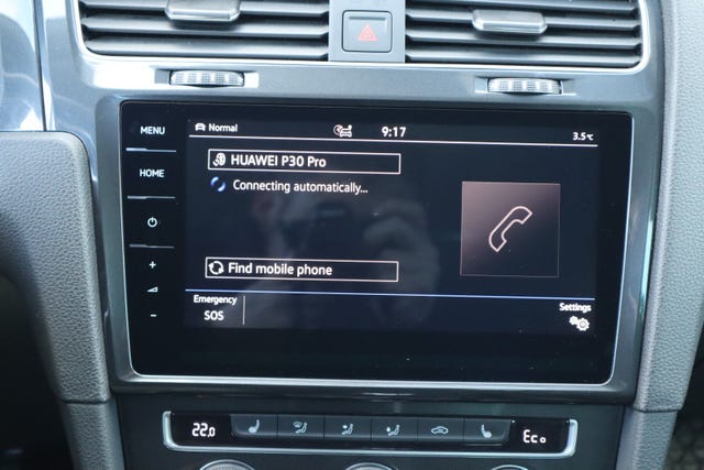 2019 VOLKSWAGEN GOLF - 19